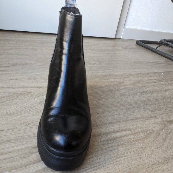 Jeffrey Campbell ESCOB Platform Chelsea Boots (Size: 8) - Picture 7 of 10